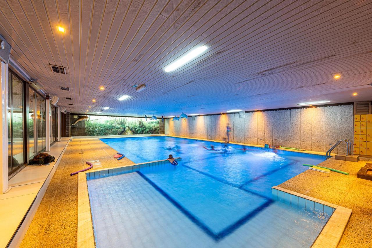 Vakantiepark Wilhelm Tell Superieur Chalet Opglabbeek Extérieur photo
